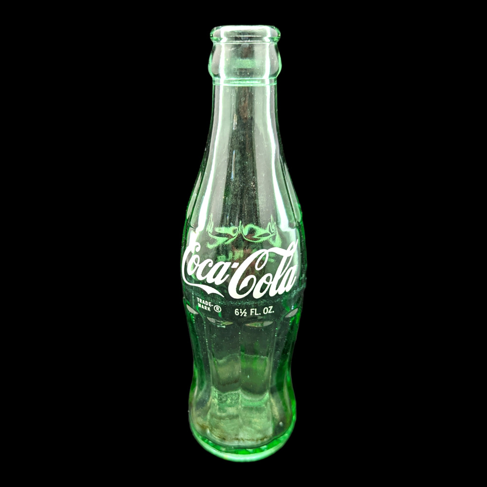 LAS VEGAS NEVADA Vintage 1966 Coca Cola 6.5oz Hobbleskirt Contour Bottle 66-32